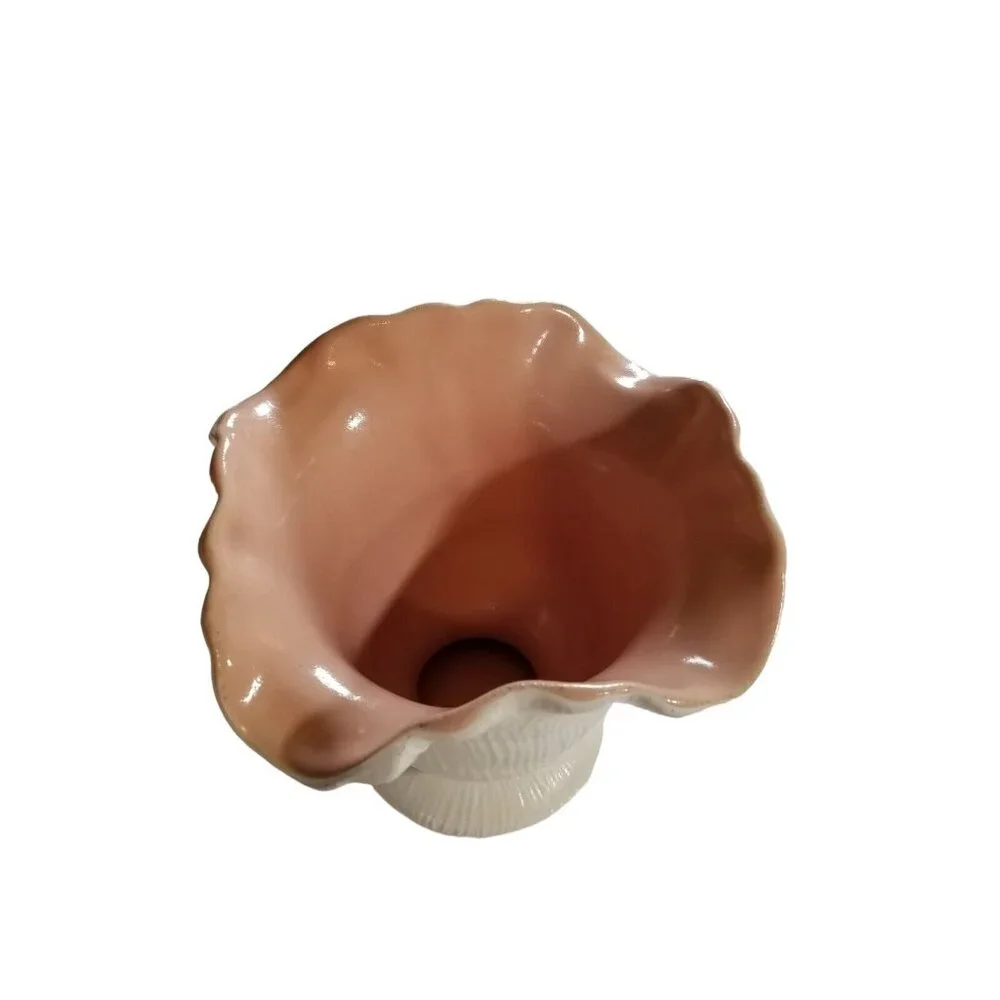 Vtg.‎ Camark Art Pottery USA # 939 Ivory Ruffled Top Vase Pink Interior 6